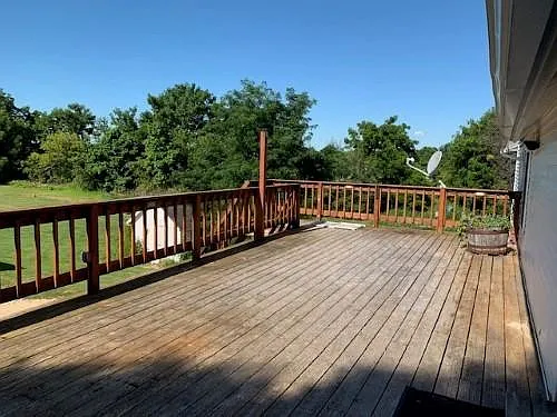 4 bed, 2300 sqft, $2,950 — Photo 4