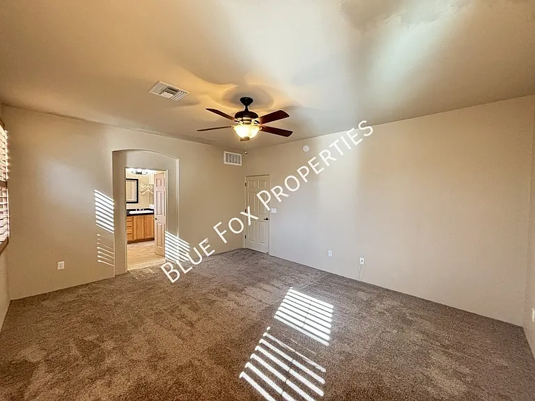 4688 N Belgravia Rd — Photo 16