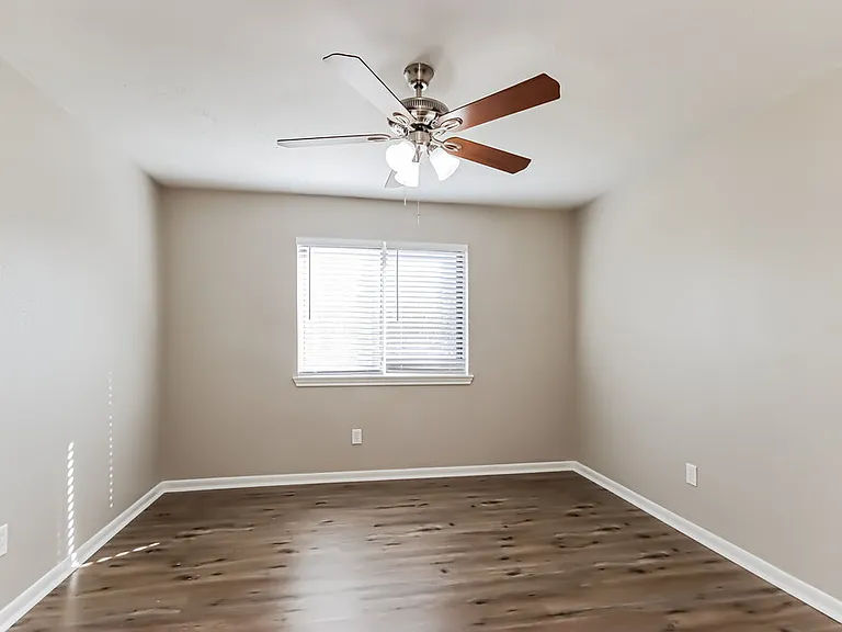 10015 Waving Fields Dr — Photo 15