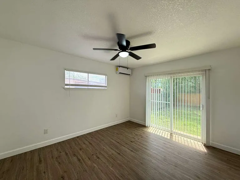 411 Yolanda Dr — Photo 10