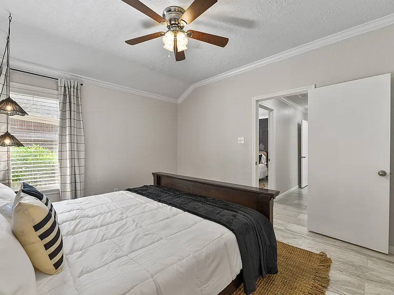 Live Oak Ln — Photo 15