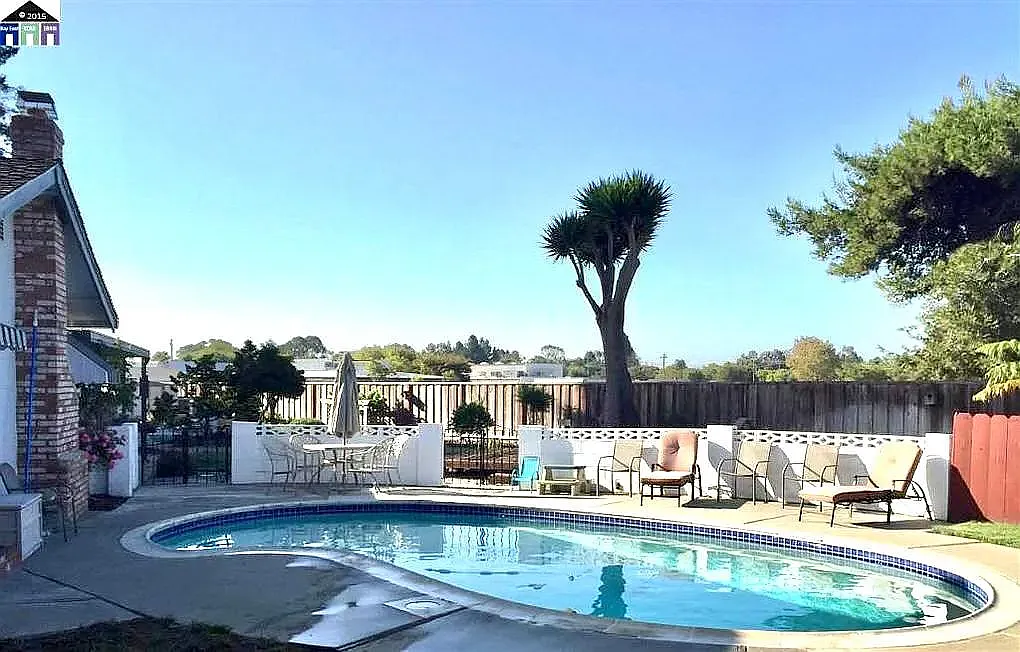 3 bed, 2366 sqft, $4,850 — Photo 4