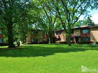342 Island Dr APT 10, Madison, WI 53705