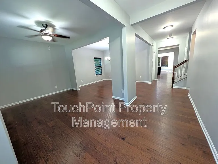 209 Weavers Glenn Pl — Photo 7