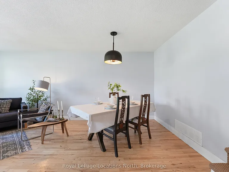 32 Courtice Cres — Photo 8