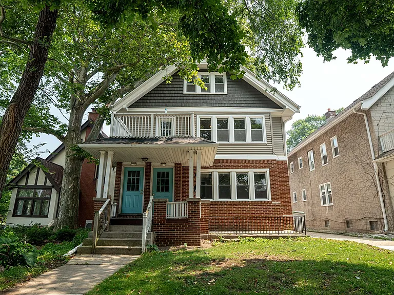 3372 N Downer Ave — Photo 23