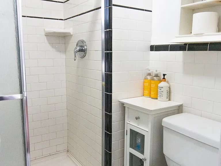 975 E 1st Ave #3 — Photo 9