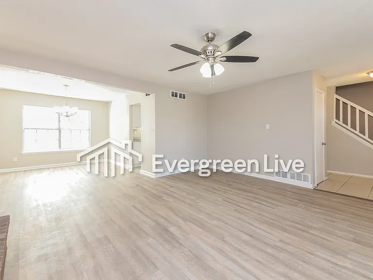 2026 Bridger Dr — Photo 3
