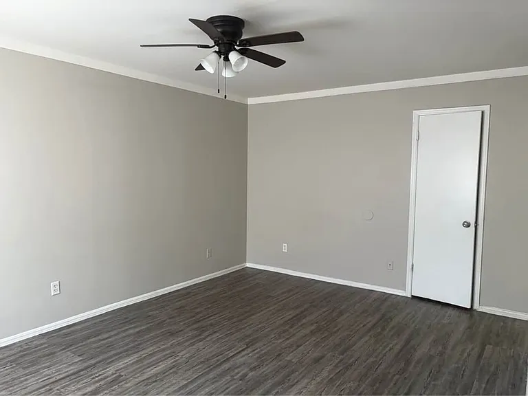 Fairway Apartments — Photo 56