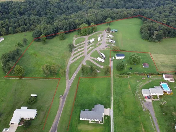 1168 Rolling Acres Rd, New Cumberland, WV 26047