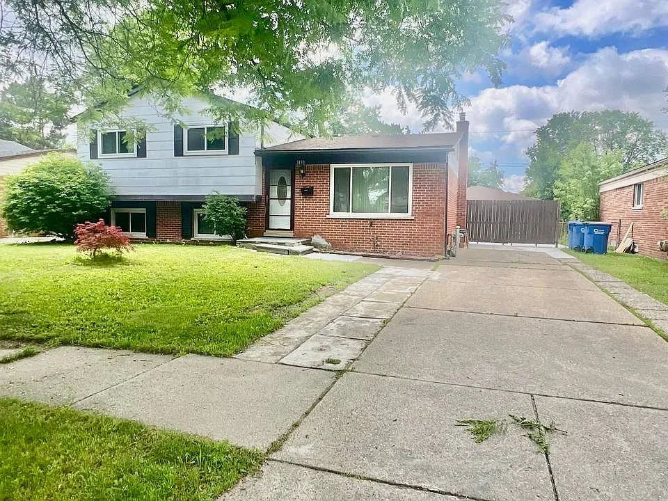 3430 Chase Dr