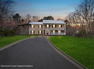 2 Deer Run Dr, Millstone Township, NJ 08510