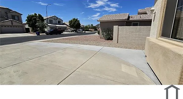 10886 W Locust Ln — Photo 6