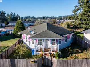 518 Pine St, Brookings, OR 97415