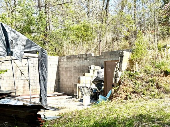 470 Cedar Bluff Dr, Monticello, KY 42633