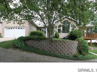 389 Barnett Dr, Edwardsville, IL 62025