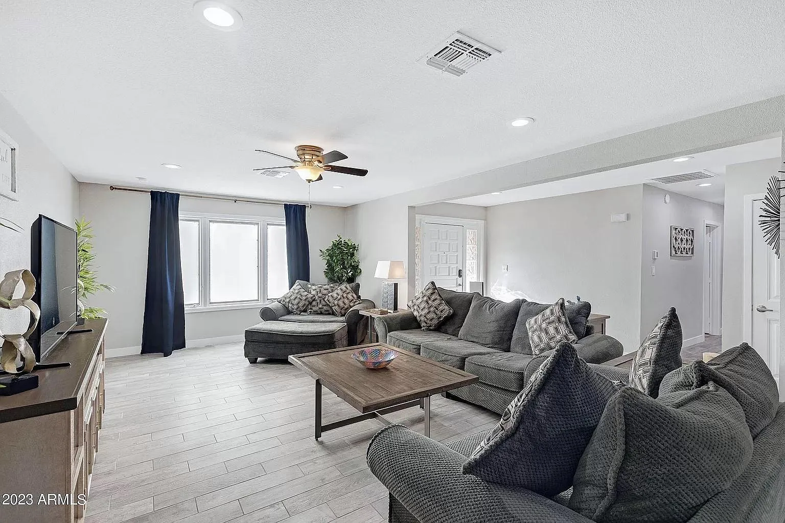 3 bed, 1882 sqft, $3,500 — Photo 4
