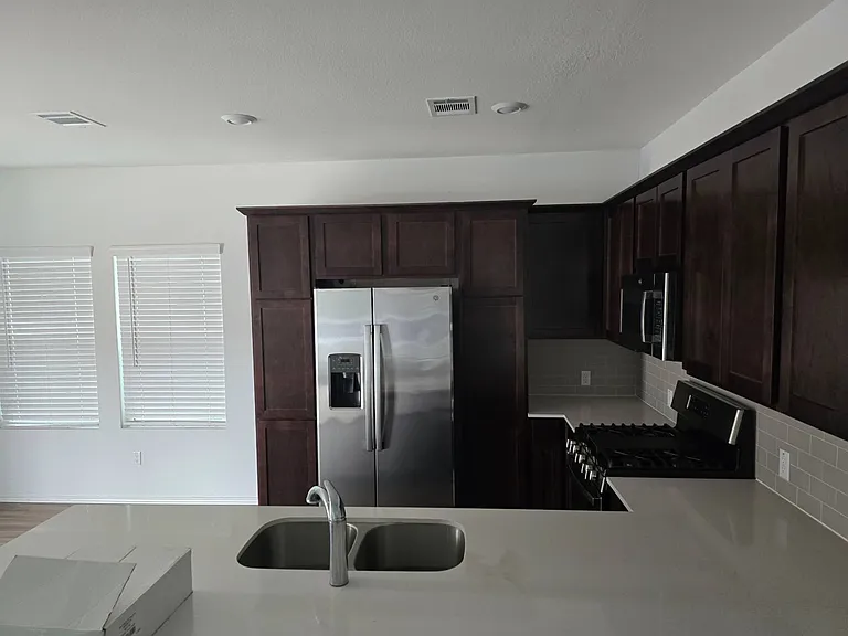 1433 Weatherford Ln — Photo 23