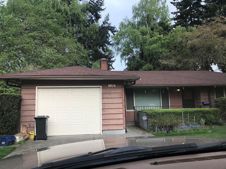 Front of House before Landscaping was done