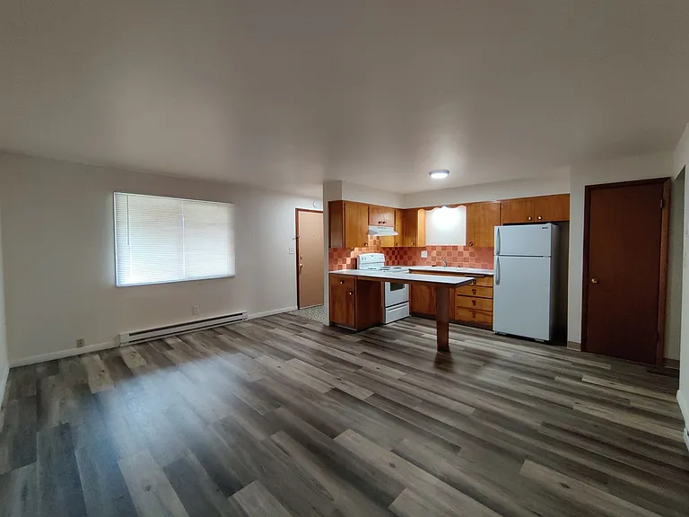 841 N 3rd St — Photo 5