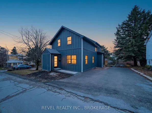 26 Richard St, Kingston, ON K7M 2J2