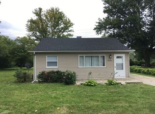 2264 Red Arrow Rd, Burton, MI 48529