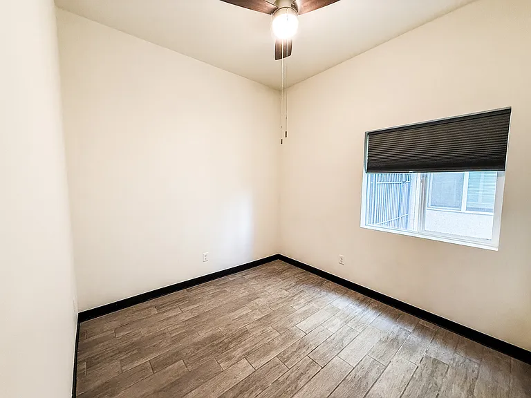 195 N 17th Ave #102 — Photo 9