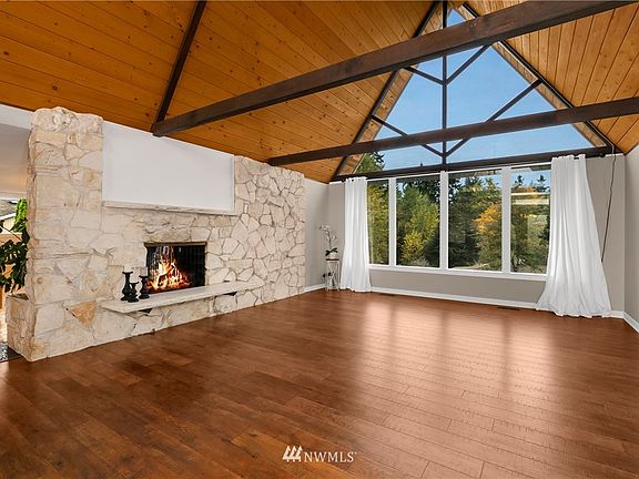 5th image of 11622 100th Avenue Ct E