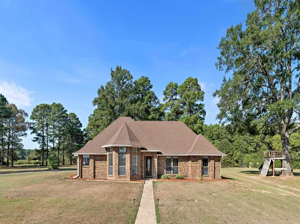 1931 Fm 31 N, De Berry, TX 75639