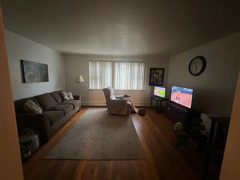 435 W Main St #7 — Photo 3