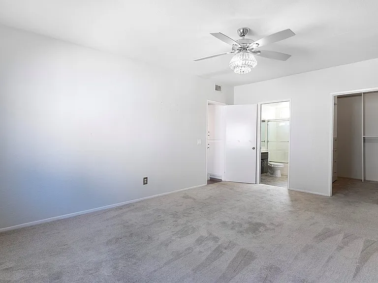25126 Steinbeck Ave #H — Photo 11