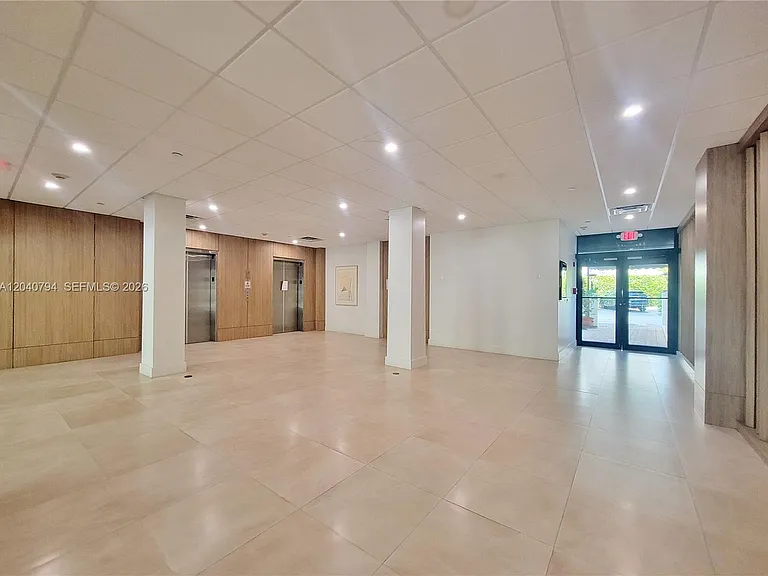 77 Crandon Blvd #2B — Photo 34