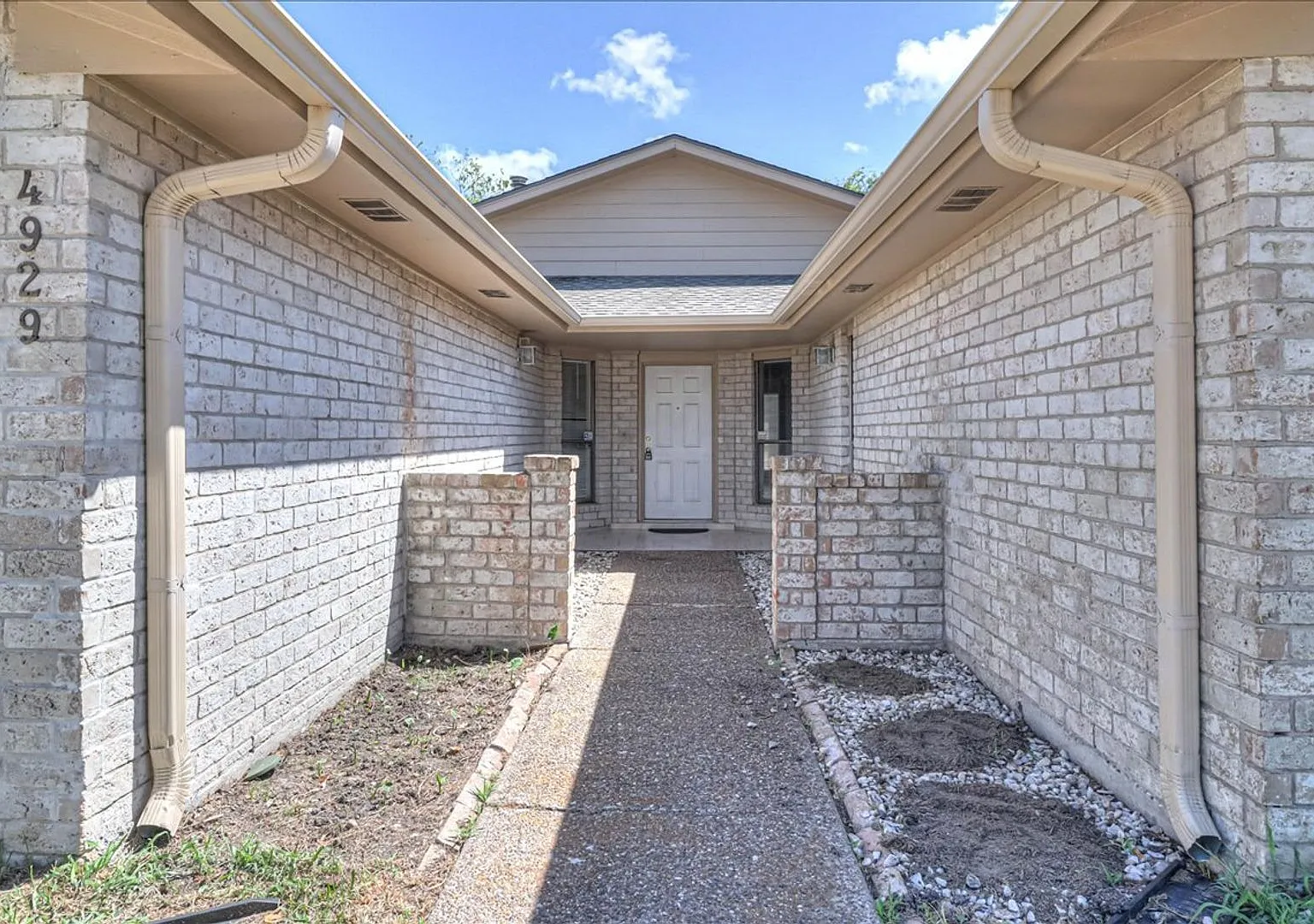4929 Dusty Dawn - 3/bedroom 2/bath - $1,895/month — Photo 4