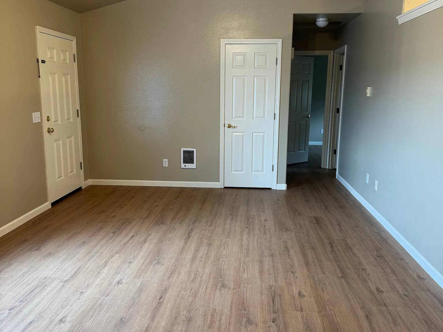 2 bed, 904 sqft, $1,500 — Photo 2