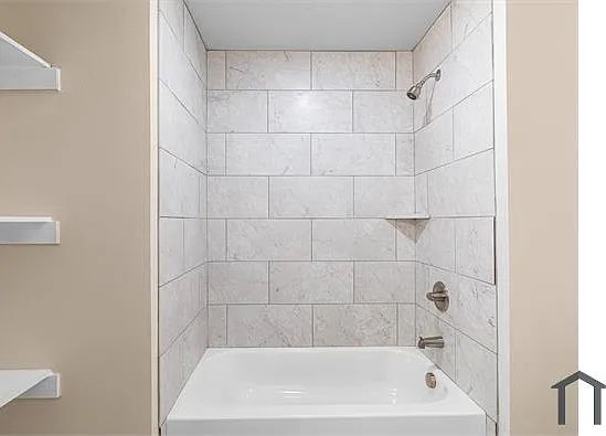 6209 Roby Dr — Photo 17