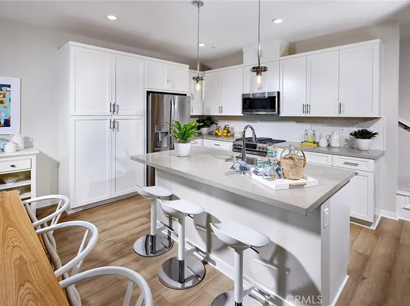 4047 Spring Ln, Corona, CA 92883