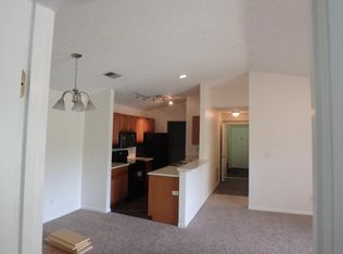 20 Rio Grande Cir APT 8, Florence, KY 41042