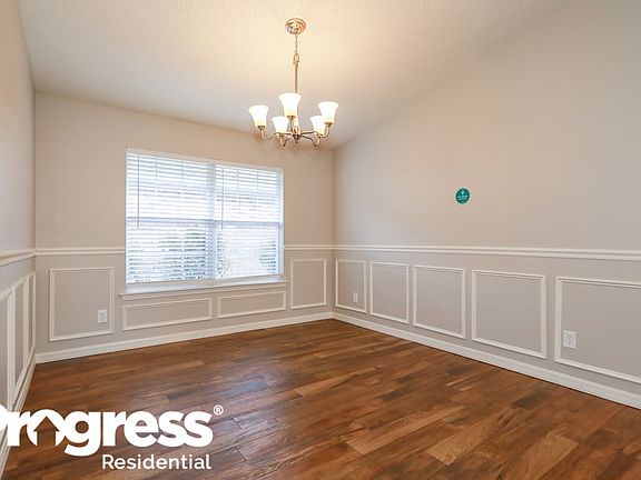 5th image of 1857 Creekview Dr