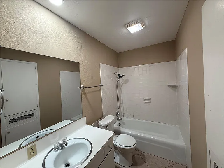 1510 Glen Burnie Dr — Photo 8