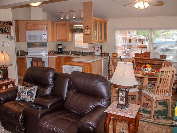 4th image of 146 Falls View Dr #216