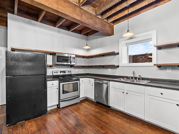 2nd image of 622 Broadway Ave #1