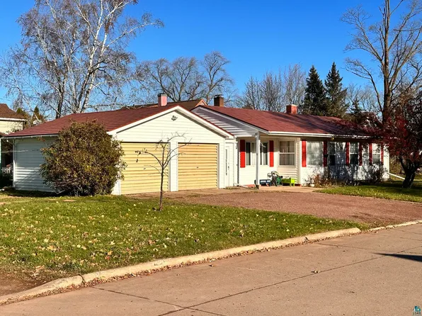 703 7th St W, Ashland, WI 54806