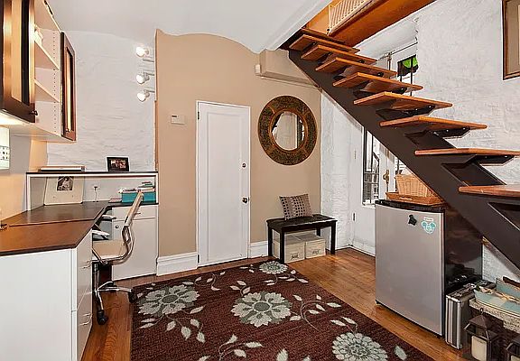 4th image of 51 E 78th St APT 1C