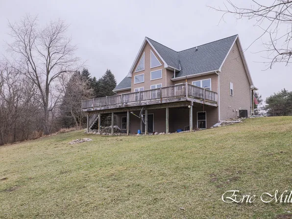 11761 Stoneybrook Trl, Hubbardston, MI 48845