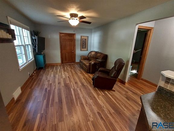 5th image of 308 S Anna Ave