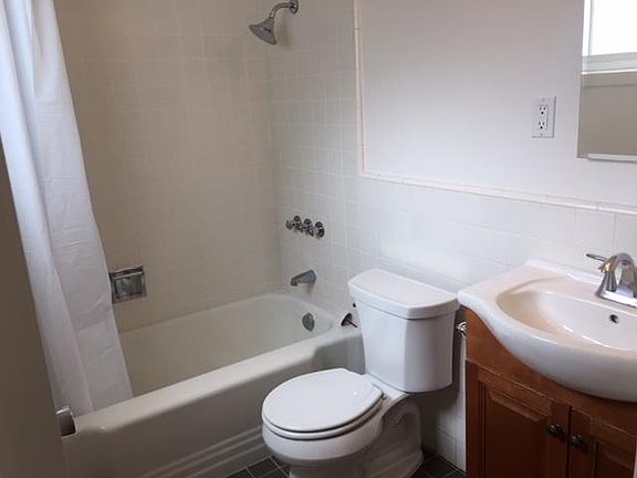 3rd image of 257 San Carlos Ave APT 3