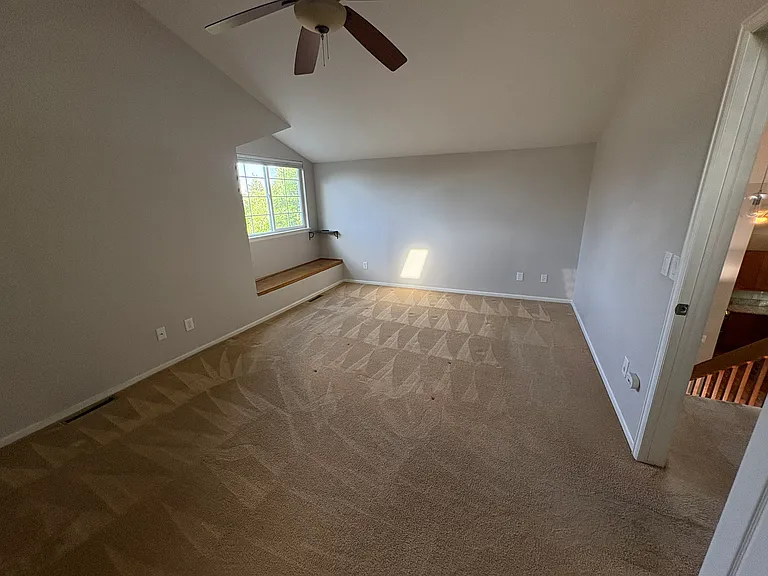 1370 Knollwood Way — Photo 10