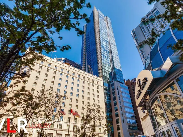 667 Howe St #3304, Vancouver, BC V6C 0B5