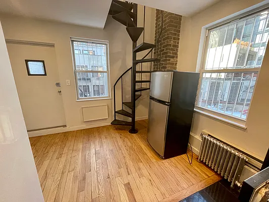 Rented by REAL New York | media 21