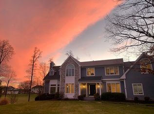 11 Osborne Dr, Basking Ridge, NJ 07920